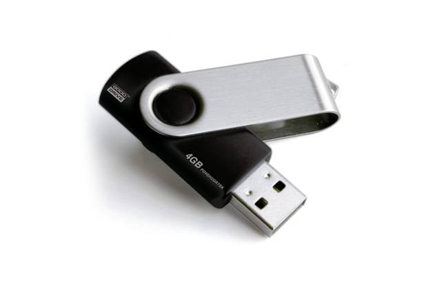 Флешка Twister 32 ГБ, Інтерфейс 3.0, чорний